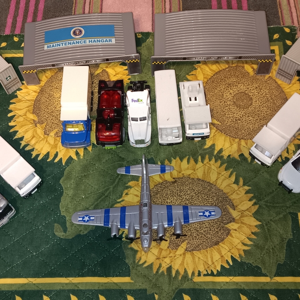 Die-Cast Toy Airport Vehicle Set with Airplane, Hangars